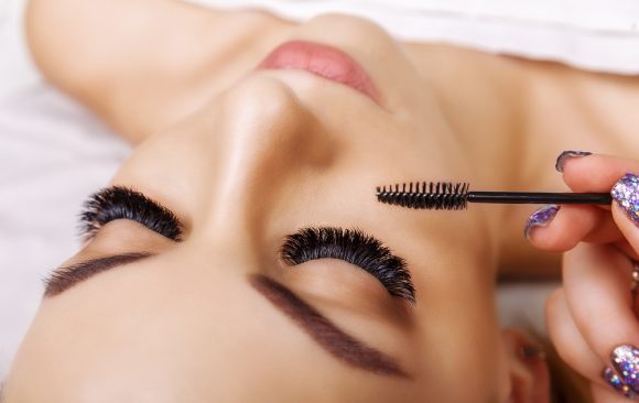 What are the Reasons Why You Should Try Lash Extensions Near You?