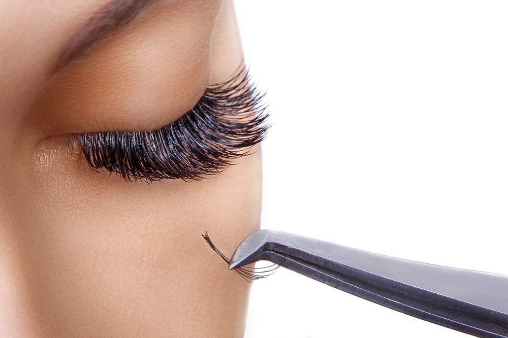Lashes Extension Services 